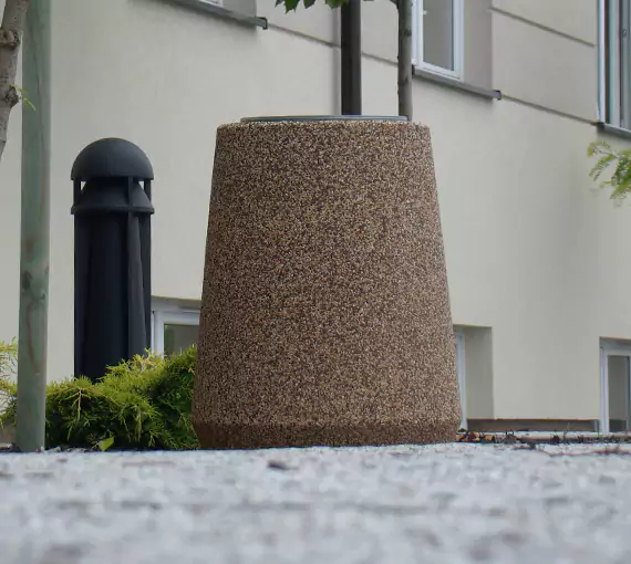 Kosze uliczne dostępne w technologii betonu architektonicznego oraz płukanego