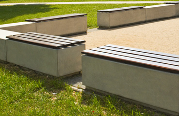 Ławka Wega deco wykonana w technologii betonu architektonicznego oraz inne meble miejskie od producenta małej architektury betonowej - firmy STYL-BET